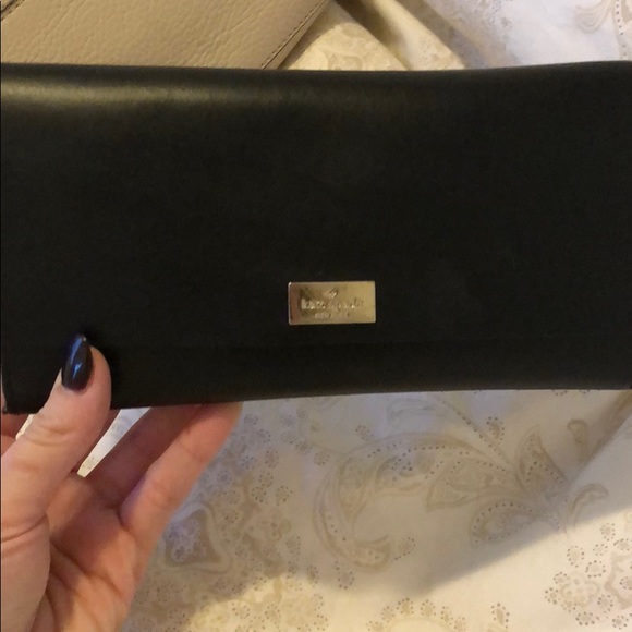 Kate Spade wallet - Picture 1 of 3